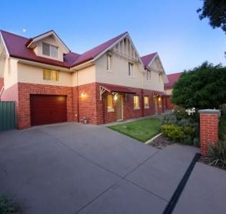 Albury Suites - Schubach Street Buitenkant foto